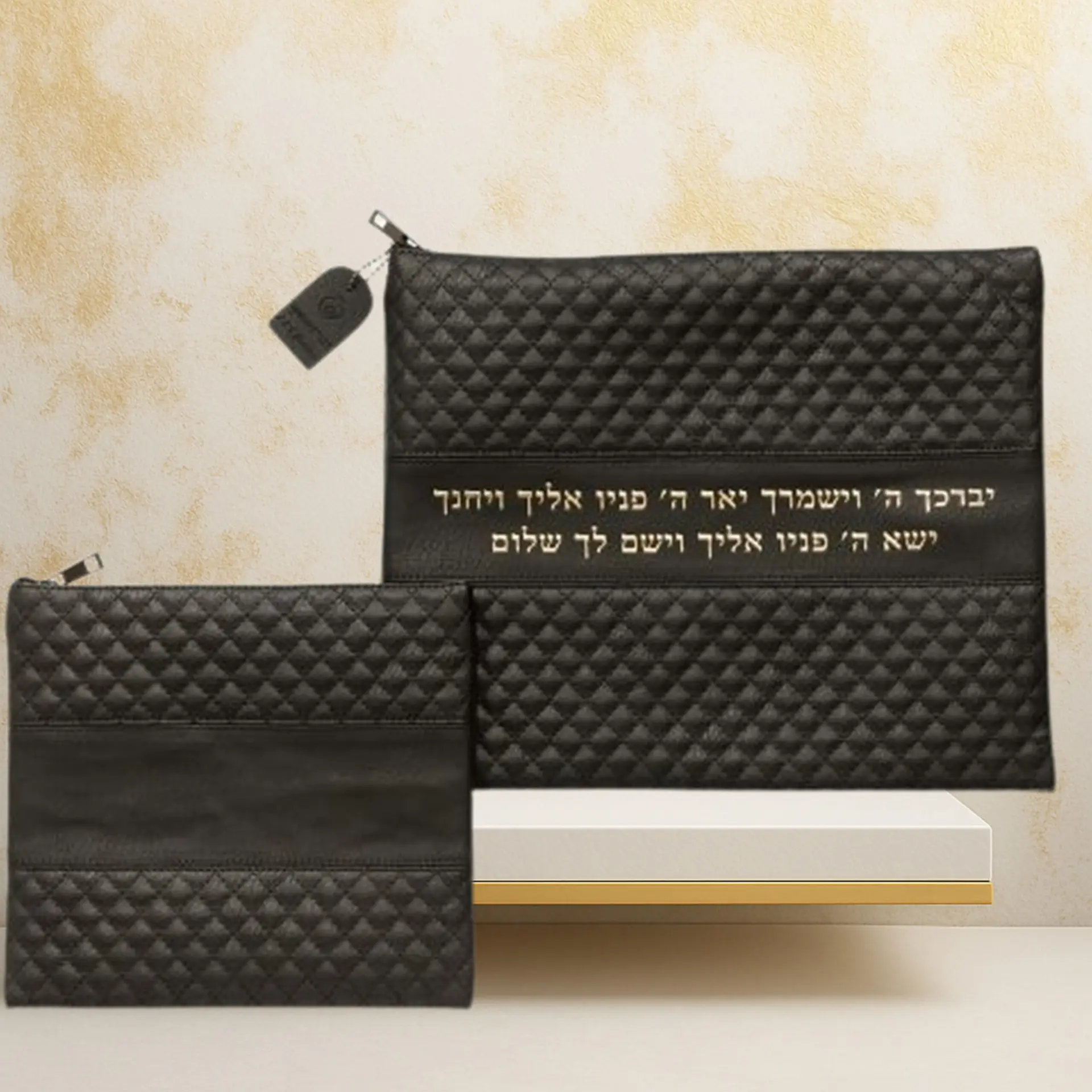 סט כיסוי טלית ותפילין דמוי עור גוון שחור "יברכך"