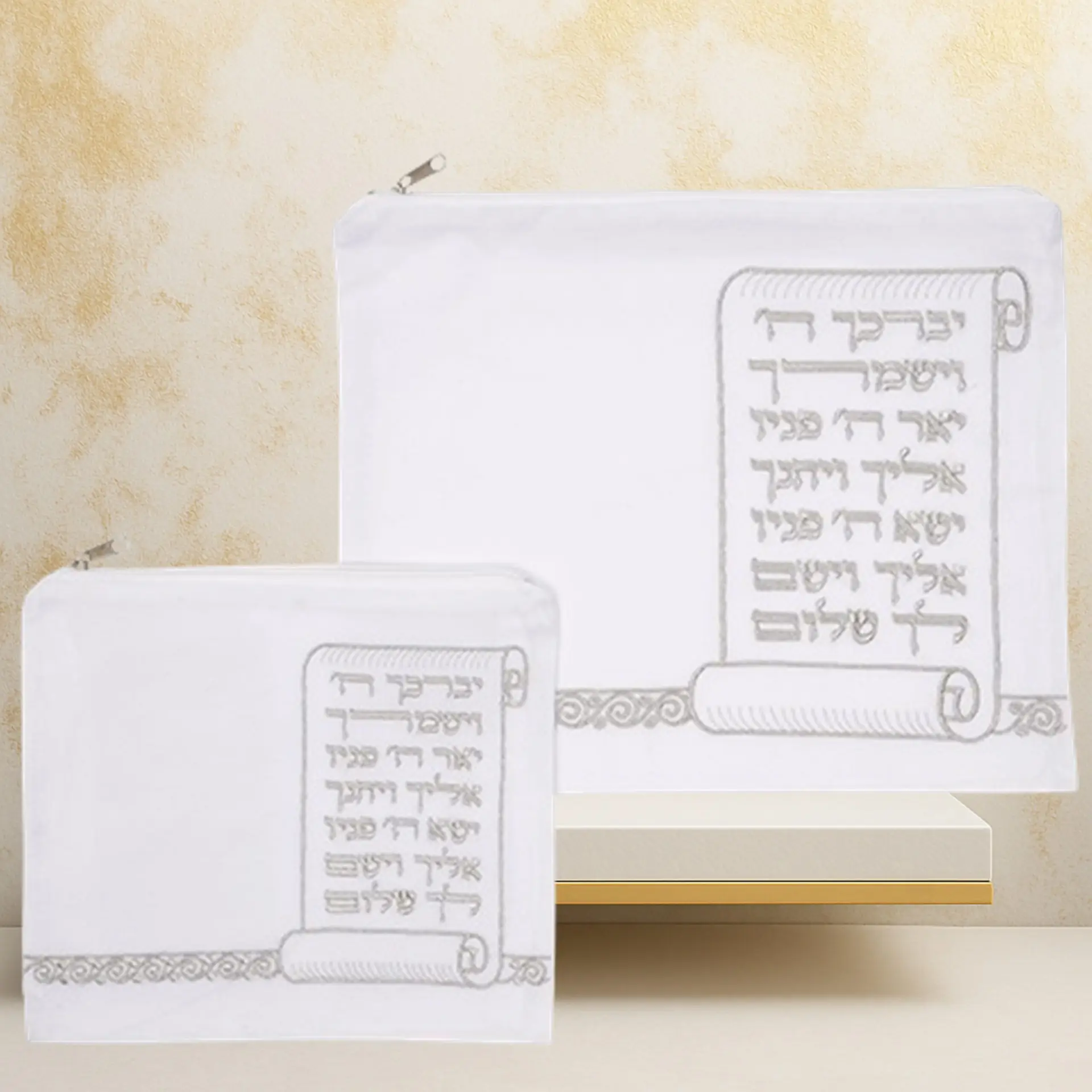 סט כיסוי טלית ותפילין קטיפה צבע לבן
